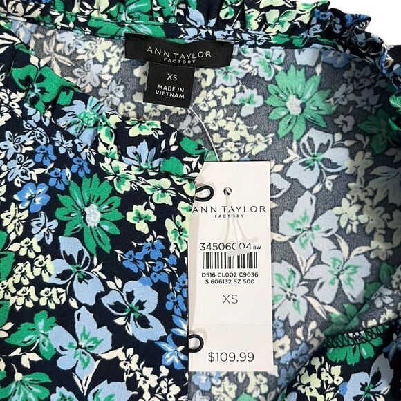 NWT Ann Taylor Floral Flutter Sleeve Dress, Size XS - Picture 4 of 8